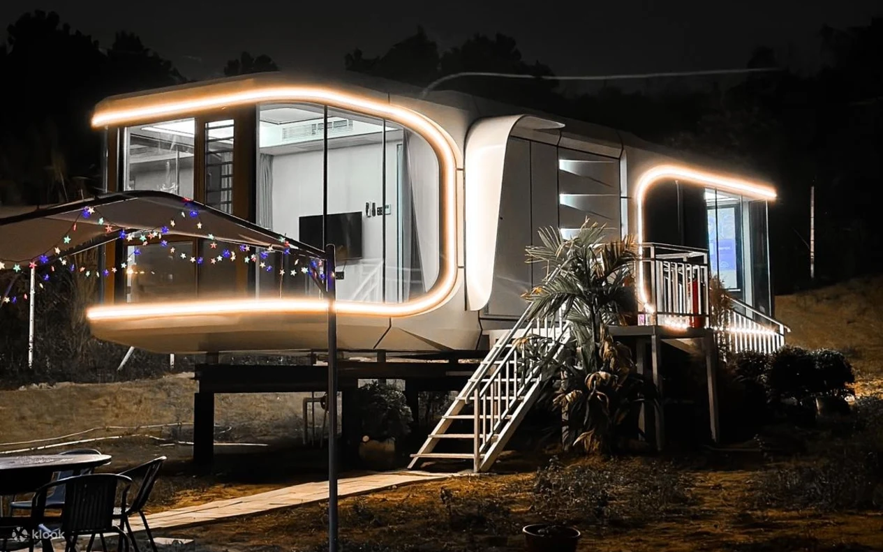 Park Nature Hillside Glamping Space Themed Caravan Hong Kong