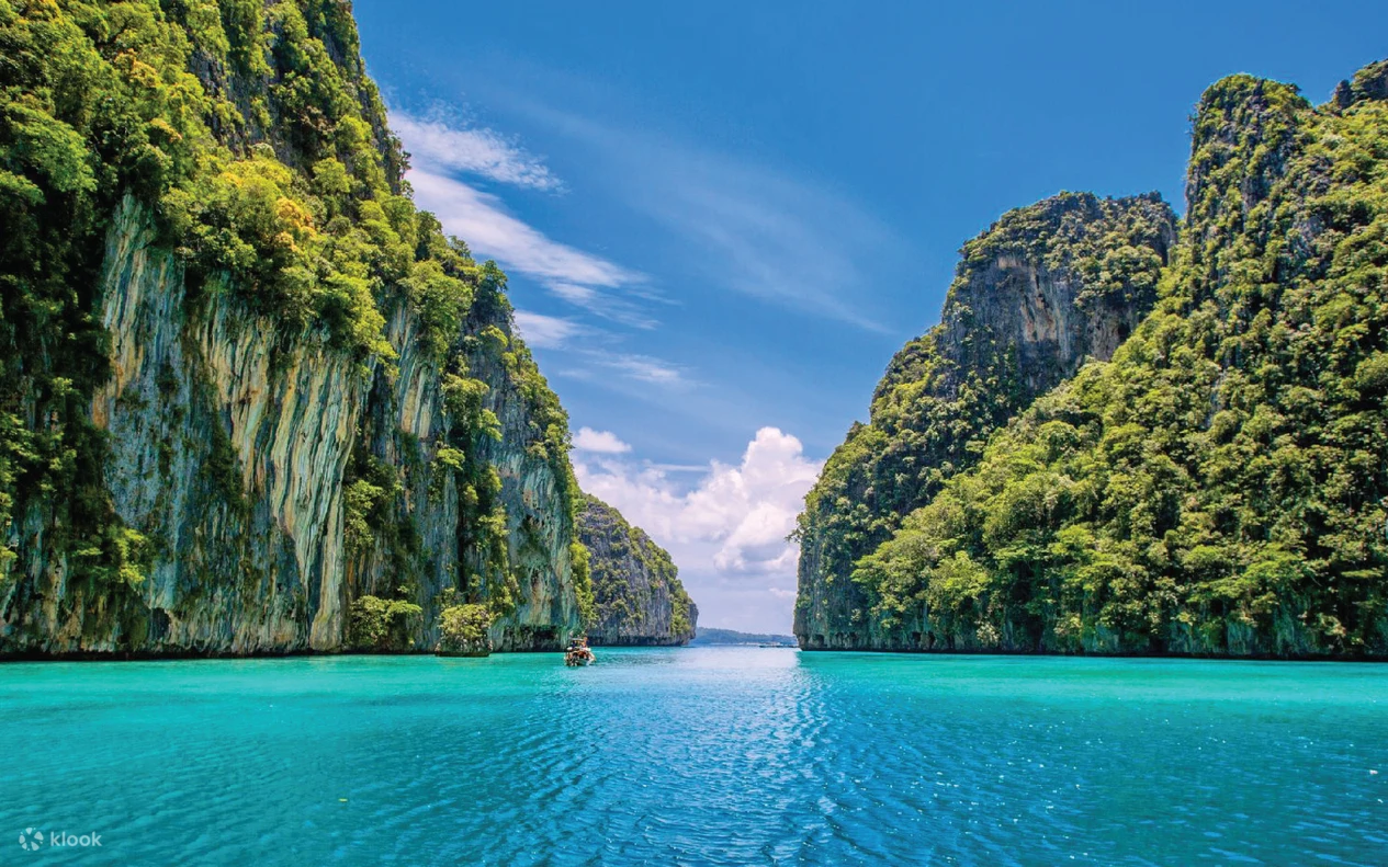 Best Places To Travel Solo: Top Destinations & Tours for Independent Travelers